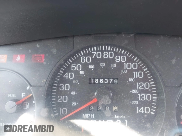 1999 Ford Crown Victoria Police с VIN 2FAFP71W1XX200937, выставлен на аукционе IAAI как лот 41977836 с пробегом 186 379 миль миль и . История ставок и продаж доступна на DreamBid. Изображение 7.