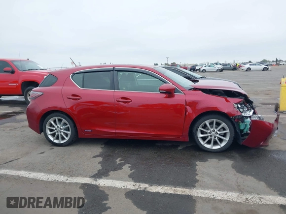2011 Lexus CT 200h z VIN JTHKD5BH5B2042697, wystawiony jako IAAI lot #42073626 z przebiegiem 137 784 mil mil oraz . Historia ofert i sprzedaży dostępna na DreamBid. Obrazek 13.