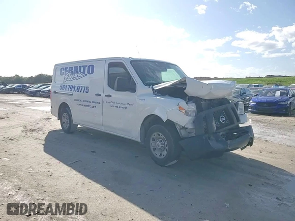2017 Nissan NV Cargo S z VIN 1N6BF0KM4HN808449, wystawiony jako Copart lot #46137235 z przebiegiem 79 136 mil mil oraz Szkoda całkowita • Salvage title. Historia ofert i sprzedaży dostępna na DreamBid. Obrazek 14.