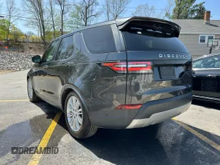 2018 Land Rover Discovery HSE Luxury with VIN SALRT2RV8JA050660, listed as a Copart auction lot 55436665 with 161,648 mi miles and Clean Title. Bid and sale history available at carsss.com. Image 2.