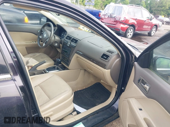 2007 Mercury Milan Premier with VIN 3MEHM08177R616176, listed as a IAAI auction lot 42361796 with Not provided miles and . Bid and sale history available at DreamBid. Image 5.