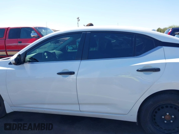 2024 Nissan Sentra S z VIN 3N1AB8BV5RY226580, wystawiony jako IAAI lot #41865600 z przebiegiem 13 160 mil mil oraz . Historia ofert i sprzedaży dostępna na DreamBid. Obrazek 14.