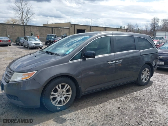 2013 Honda Odyssey EX with VIN 5FNRL5H40DB068597, listed as a IAAI auction lot 41910524 with 164,991 mi miles. Bid and sale history available at carsss.com. Image 20.