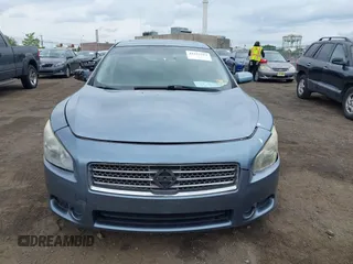 2011 Nissan Maxima SV z VIN 1N4AA5AP9BC808140, wystawiony jako IAAI lot #42257514 z przebiegiem 190 943 mil mil oraz . Historia ofert i sprzedaży dostępna na DreamBid. Obrazek 12.