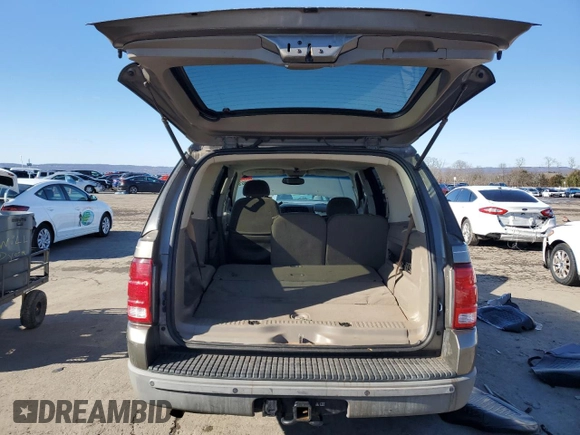 2002 Ford Explorer XLT with VIN 1FMZU73W52UD04193, listed as a Copart auction lot 45418235 with 211,401 mi miles and Salvage title. Bid and sale history available at DreamBid. Image 6.
