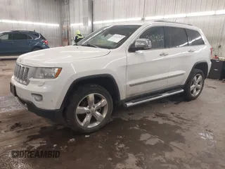 2013 Jeep Grand Cherokee Overland with VIN 1C4RJFCG7DC581808, listed as a IAAI auction lot 41242922 with 187,442 mi miles. Bid and sale history available at carsss.com. Image 18.
