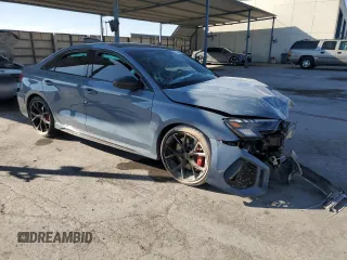2024 Audi RS 3 z VIN WUAG4DGY5RA910632, wystawiony jako Copart lot #73668904 z przebiegiem 2487 mil mil oraz Szkody całkowita. Historia ofert i sprzedaży dostępna na DreamBid. Obrazek 4.