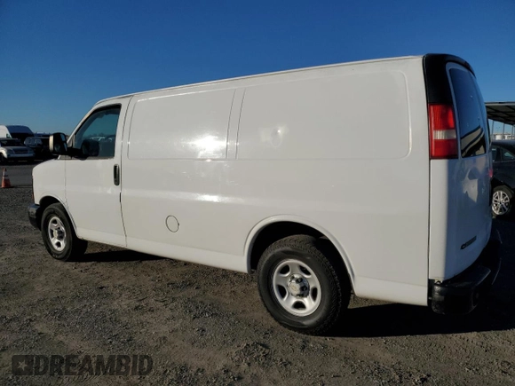 2005 Chevrolet Express Cargo z VIN 1GCFG15TX51223338, wystawiony jako Copart lot #88510005 z przebiegiem 375 641 mil mil oraz Czysty tytuł • Clean title. Historia ofert i sprzedaży dostępna na DreamBid. Obrazek 2.