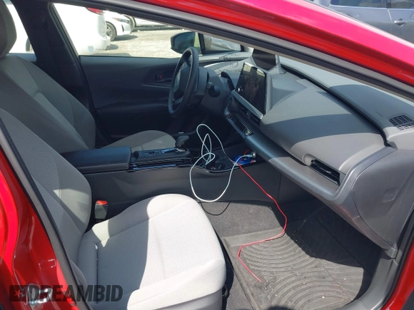 2024 Toyota Prius LE z VIN JTDACAAU3R3041074, wystawiony jako IAAI lot #41962281 z przebiegiem Nie podano mil oraz . Historia ofert i sprzedaży dostępna na DreamBid. Obrazek 5.