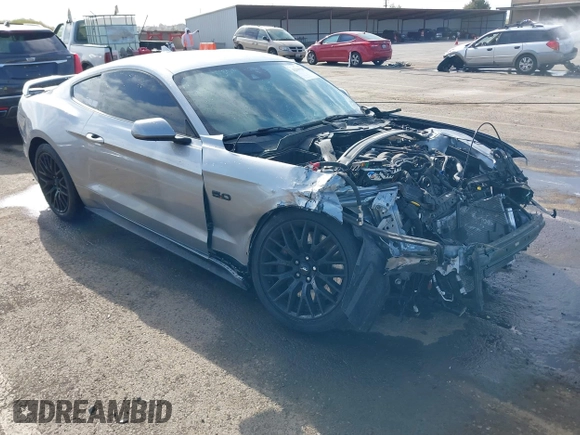 2021 Ford Mustang GT z VIN 1FA6P8CF3M5117977, wystawiony jako IAAI lot #42100989 z przebiegiem 13 557 mil mil oraz . Historia ofert i sprzedaży dostępna na DreamBid. Obrazek 1.