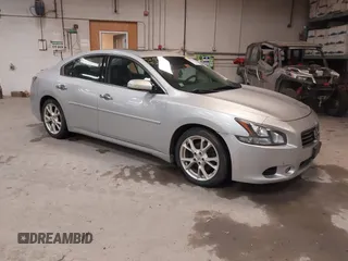 2014 Nissan Maxima SV z VIN 1N4AA5AP8EC498468, wystawiony jako IAAI lot #42344525 z przebiegiem 149 178 mil mil oraz . Historia ofert i sprzedaży dostępna na DreamBid. Obrazek 1.