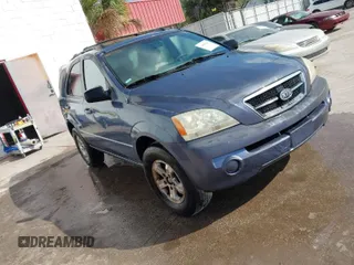2005 Kia Sorento LX with VIN KNDJD733455462952, listed as a IAAI auction lot 41805815 with 138,727 mi miles. Bid and sale history available at carsss.com. Image 1.