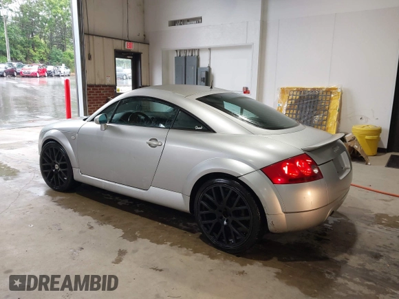 2000 Audi TT z VIN TRUUC28N3Y1026477, wystawiony jako IAAI lot #42367016 z przebiegiem 136 182 mil mil oraz . Historia ofert i sprzedaży dostępna na DreamBid. Obrazek 3.