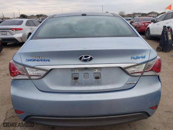 2015 Hyundai Sonata Hybrid Limited with VIN KMHEC4A42FA126221, listed as a IAAI auction lot 41281818 with 1 mi miles. Bid and sale history available at carsss.com. Image 17.