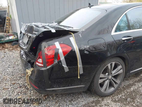 2015 Mercedes-Benz S 550 with VIN WDDUG8FB9FA111742, listed as a IAAI auction lot 42038153 with 119,711 mi miles and . Bid and sale history available at DreamBid. Image 18.