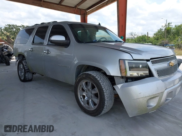 2013 Chevrolet Suburban LT with VIN 1GNSCJE03DR105672, listed as a IAAI auction lot 42197168 with 192,860 mi miles and . Bid and sale history available at DreamBid. Image 1.