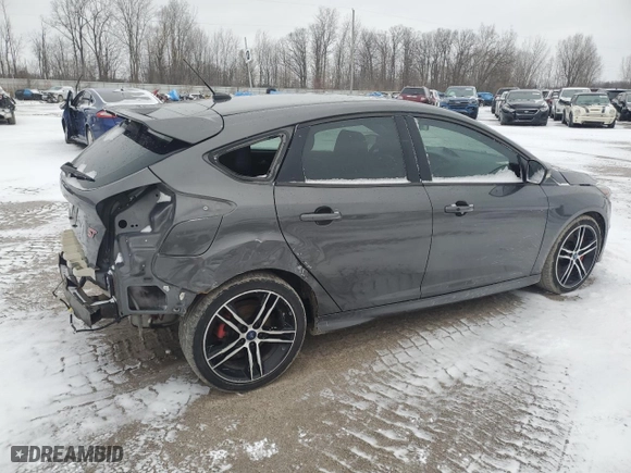 2015 Ford Focus ST with VIN 1FADP3L97FL340400, listed as a Copart auction lot 47073055 with 171,496 mi miles and Clean Title. Bid and sale history available at carsss.com. Image 3.