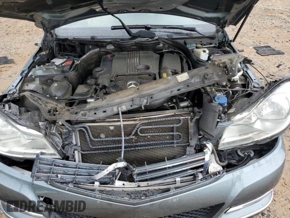 2012 Mercedes-Benz C 250 Sport z VIN WDDGF4HB7CA598084, wystawiony jako Copart lot #57668635 z przebiegiem Nie podano mil oraz Szkoda całkowita • Salvage title. Historia ofert i sprzedaży dostępna na DreamBid. Obrazek 11.