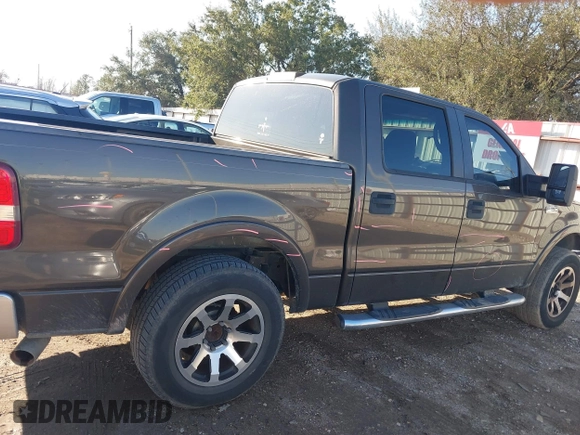 2008 Ford F-150 XLT z VIN 1FTPW12V18KB96106, wystawiony jako IAAI lot #41661206 z przebiegiem 251 729 mil mil oraz . Historia ofert i sprzedaży dostępna na DreamBid. Obrazek 17.