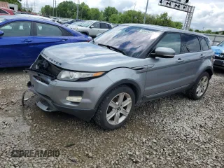 2013 Land Rover Range Rover Evoque Pure Plus z VIN SALVP2BG7DH767013, wystawiony jako Copart lot #56580665 z przebiegiem 143 852 mil mil oraz Szkoda całkowita • Salvage title. Historia ofert i sprzedaży dostępna na DreamBid. Obrazek 1.