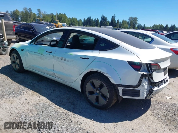 2023 Tesla Model 3 z VIN 5YJ3E1EA7PF611306, wystawiony jako IAAI lot #42826820 z przebiegiem 24 422 mil mil oraz . Historia ofert i sprzedaży dostępna na DreamBid. Obrazek 3.