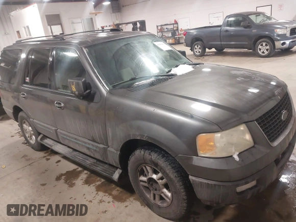 2004 Ford Expedition Special Service with VIN 1FMPU15L74LA92803, listed as a IAAI auction lot 41540002 with 312,510 mi miles. Bid and sale history available at carsss.com. Image 1.