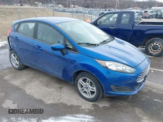 2019 Ford Fiesta SE with VIN 3FADP4EJ2KM121091, listed as a IAAI auction lot 41595764 with 98,669 mi miles. Bid and sale history available at carsss.com. Image 1.