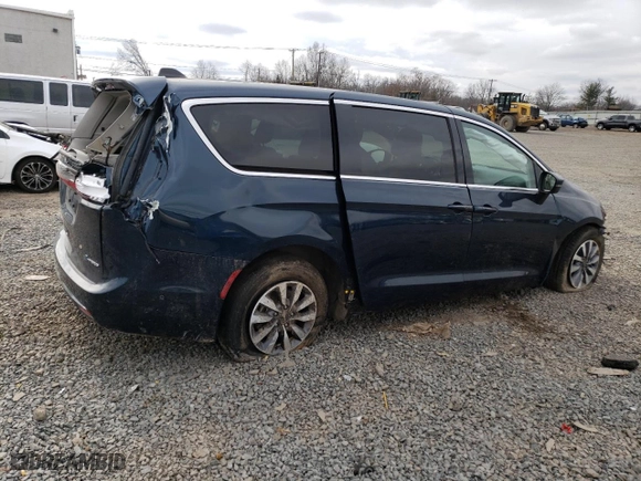 2023 Chrysler Pacifica Hybrid Touring L with VIN 2C4RC1L70PR614642, listed as a Copart auction lot 45933065 with 94,992 mi miles and Salvage Title. Bid and sale history available at carsss.com. Image 3.