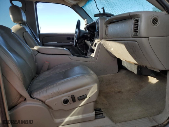 2006 Chevrolet Silverado 2500HD LT1 with VIN 1GCHK23D96F251015, listed as a Copart auction lot 82878024 with 0 mi miles and Salvage Title. Bid and sale history available at carsss.com. Image 7.