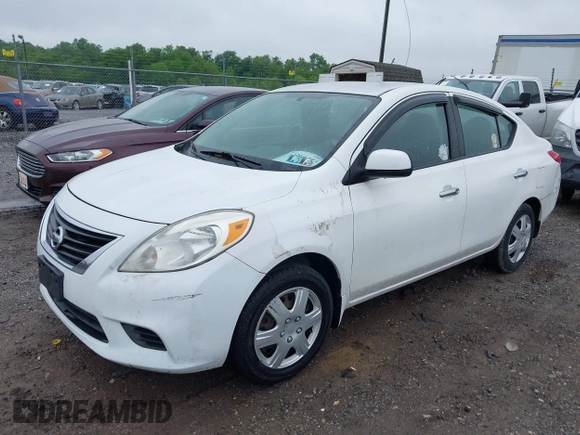 2012 Nissan Versa SV с VIN 3N1CN7AP1CL865556, выставлен на аукционе IAAI как лот 42264191 с пробегом 122 481 миль миль и . История ставок и продаж доступна на DreamBid. Изображение 2.