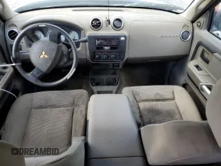2006 Mitsubishi Raider z VIN 1Z7HT38K46S538283, wystawiony jako Copart lot #81550604 z przebiegiem Nie podano mil oraz Szkoda całkowita • Salvage title. Historia ofert i sprzedaży dostępna na DreamBid. Obrazek 8.