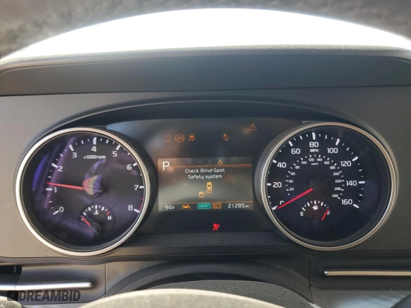 2024 Kia Carnival LX with VIN KNDNB4H30R6389884, listed as a Copart auction lot 72525184 with 21,285 mi miles and Salvage Title. Bid and sale history available at carsss.com. Image 9.