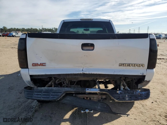 2004 GMC Sierra 1500 SLE with VIN 2GTEC19V841212785, listed as a Copart auction lot 88543465 with 358,559 mi miles and Clean Title. Bid and sale history available at carsss.com. Image 6.
