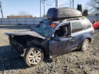 2013 Subaru Forester 2.5X Premium with VIN JF2SHADC0DH408258, listed as a Copart auction lot 80949584 with 0 mi miles and Salvage Title. Bid and sale history available at carsss.com. Image 1.