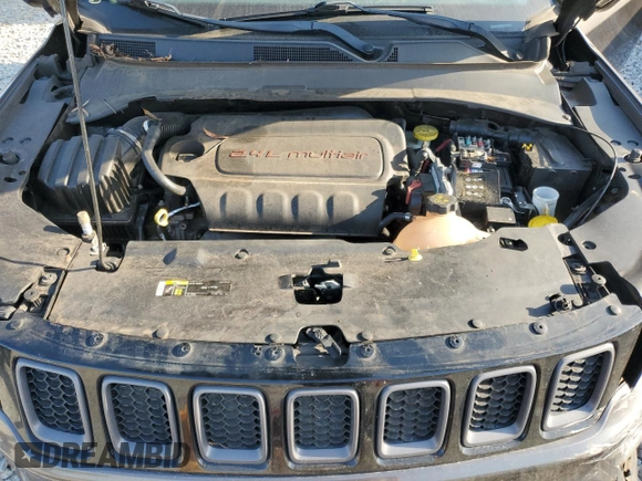 2019 Jeep Compass Trailhawk with VIN 3C4NJDDB5KT722026, listed as a Copart auction lot 52824885 with 105,727 mi miles and Salvage title. Bid and sale history available at DreamBid. Image 12.