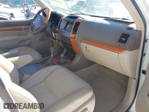 2006 Lexus GX with VIN JTJBT20XX60123979, listed as a IAAI auction lot 41863064 with 263,799 mi miles. Bid and sale history available at carsss.com. Image 5.
