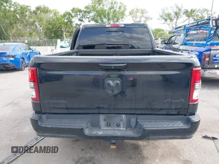 2023 Ram 1500 Big Horn z VIN 1C6RRFBG1PN612321, wystawiony jako IAAI lot #39303273 z przebiegiem 20 647 mil mil oraz . Historia ofert i sprzedaży dostępna na DreamBid. Obrazek 16.