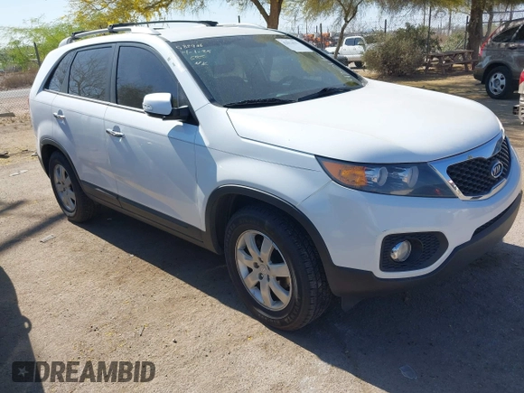 2013 Kia Sorento LX with VIN 5XYKT3A6XDG420112, listed as a IAAI auction lot 42014627 with 1 mi miles. Bid and sale history available at carsss.com. Image 1.