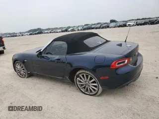 2018 FIAT 124 Spider Abarth z VIN JC1NFAEKXJ0134338, wystawiony jako Copart lot #54186974 z przebiegiem 75 983 mil mil oraz Szkody całkowita. Historia ofert i sprzedaży dostępna na DreamBid. Obrazek 2.