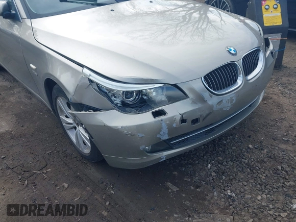 2010 BMW 5 Series 528i xDrive with VIN WBANV1C50AC157738, listed as a IAAI auction lot 41879863 with 170,826 mi miles and . Bid and sale history available at carsss.com. Image 6.