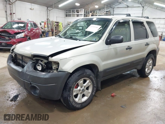 2005 Ford Escape XLT with VIN 1FMYU03115KA29039, listed as a IAAI auction lot 42159988 with 240,047 mi miles and . Bid and sale history available at DreamBid. Image 17.