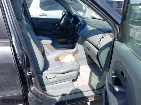 2004 Honda Pilot EX with VIN 2HKYF18564H505136, listed as a IAAI auction lot 42101753 with 236,696 mi miles. Bid and sale history available at carsss.com. Image 5.