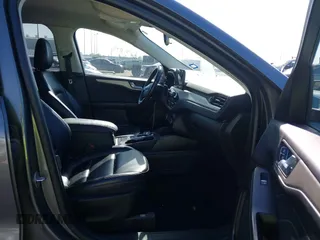 2021 Ford Escape SEL с VIN 1FMCU0H68MUA09727, выставлен на аукционе IAAI как лот 41961676 с пробегом 147 367 миль миль и . История ставок и продаж доступна на DreamBid. Изображение 5.