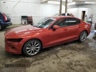 2019 Volvo S60 Momentum with VIN 7JRA22TK7KG002217, listed as a Copart auction lot 44789375 with 89,015 mi miles and Salvage Title. Bid and sale history available at carsss.com. Image 1.