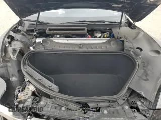 2023 Tesla Model S z VIN 5YJSA1E58PF531166, wystawiony jako Copart lot #51827565 z przebiegiem Nie podano mil oraz Szkoda całkowita • Salvage title. Historia ofert i sprzedaży dostępna na DreamBid. Obrazek 13.