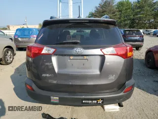 2015 Toyota RAV4 XLE z VIN 2T3RFREV8FW358451, wystawiony jako Copart lot #59803665 z przebiegiem 149 776 mil mil oraz Szkoda całkowita • Salvage title. Historia ofert i sprzedaży dostępna na DreamBid. Obrazek 6.