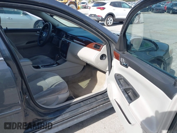 2011 Chevrolet Impala LT Fleet z VIN 2G1WG5EK3B1171029, wystawiony jako IAAI lot #42155270 z przebiegiem 242 297 mil mil oraz . Historia ofert i sprzedaży dostępna na DreamBid. Obrazek 5.