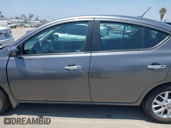 2017 Nissan Versa S Plus с VIN 3N1CN7AP3HL842240, выставлен на аукционе IAAI как лот 42593362 с пробегом 97 496 миль миль и . История ставок и продаж доступна на DreamBid. Изображение 14.