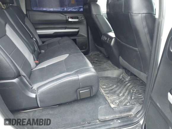 2019 Toyota Tundra SR5 z VIN 5TFHY5F17KX797348, wystawiony jako IAAI lot #41905558 z przebiegiem Nie podano mil oraz . Historia ofert i sprzedaży dostępna na DreamBid. Obrazek 8.