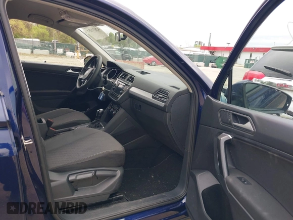 2021 Volkswagen Tiguan S с VIN 3VV1B7AX3MM150773, выставлен на аукционе IAAI как лот 42071532 с пробегом 45 284 миль миль и . История ставок и продаж доступна на DreamBid. Изображение 5.